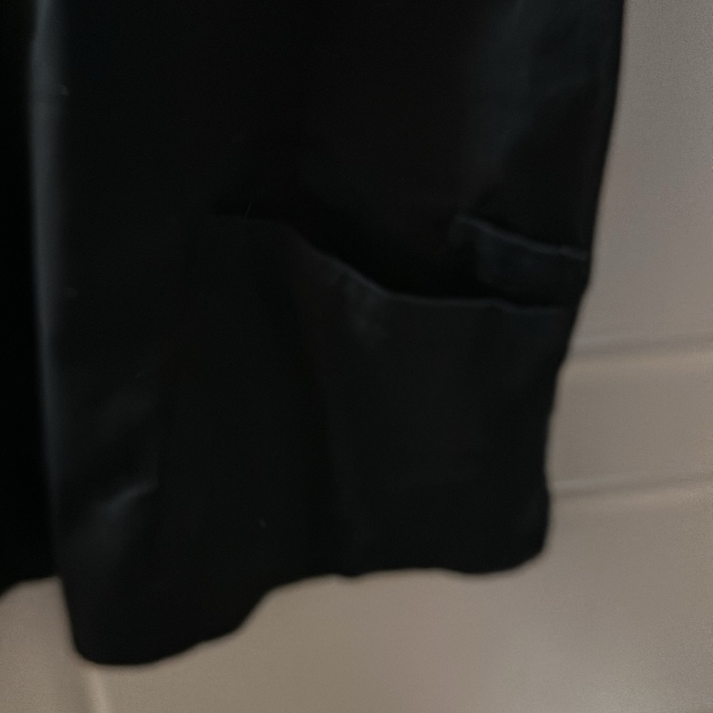 Wonder Flex Scrub Top! - Picture 4 of 5